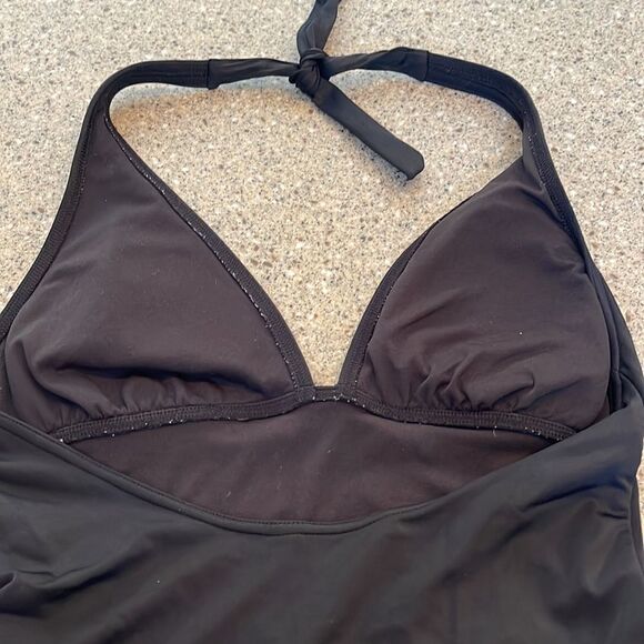 GAP Body One Piece Swimsuit - Picture 3 of 9